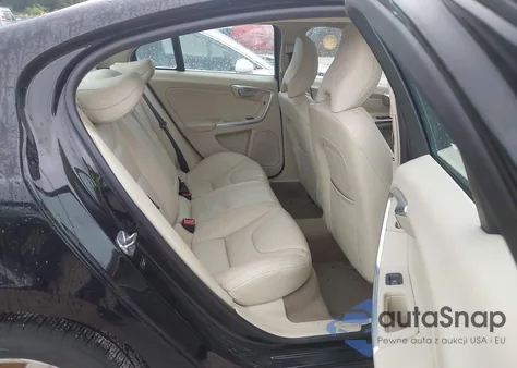 2014 Volvo S60 T5 из США, поврежденный, VIN YV1612FS4E1290301